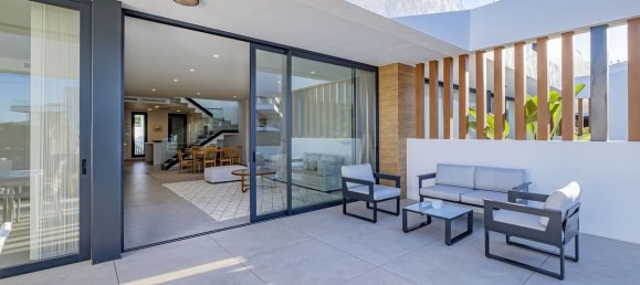 Ático de 2 dormitorios en Marbella, Spain No. 180788 4