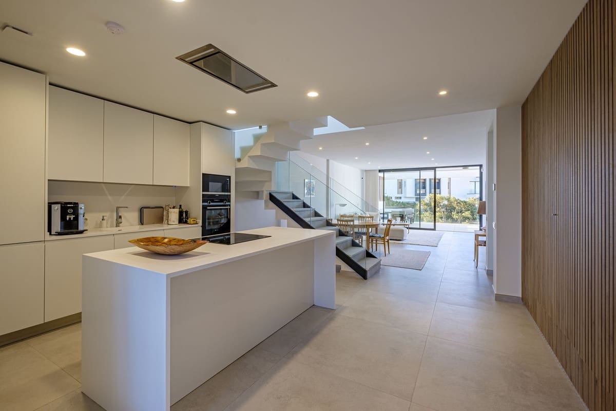 Ático de 2 dormitorios en Marbella, Spain No. 180788