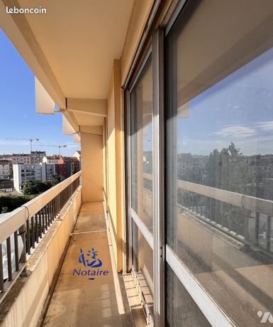 4 bedrooms Apartment in Villeurbanne, France No. 289293