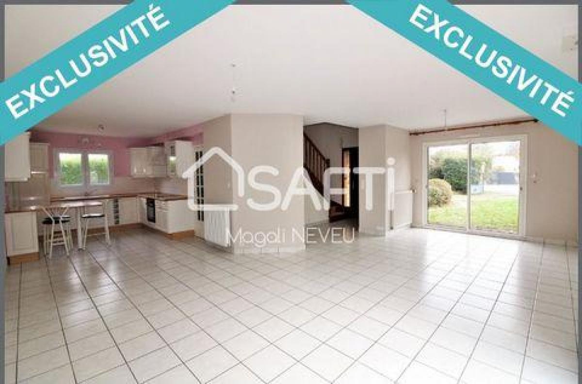 4 bedrooms House in Vitre, France No. 3672