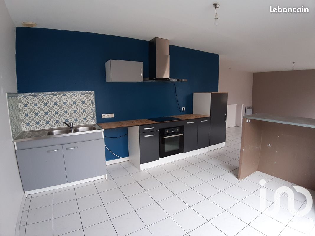 3 bedrooms House in Doue-en-Anjou, France No. 337495