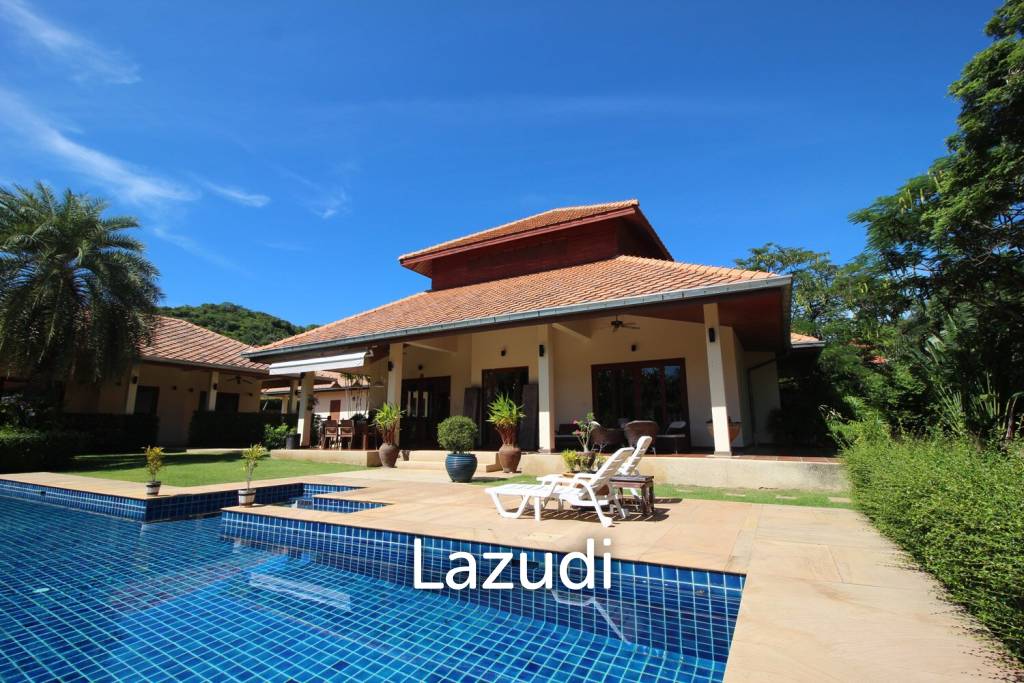 5 bedrooms Villa in Hua Hin, Thailand No. 22026