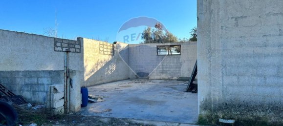 300m² Warehouse in Pachino, Italy No. 53326 4