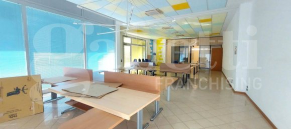 3 rooms Office in Quinto di Treviso, Italy No. 374591 8