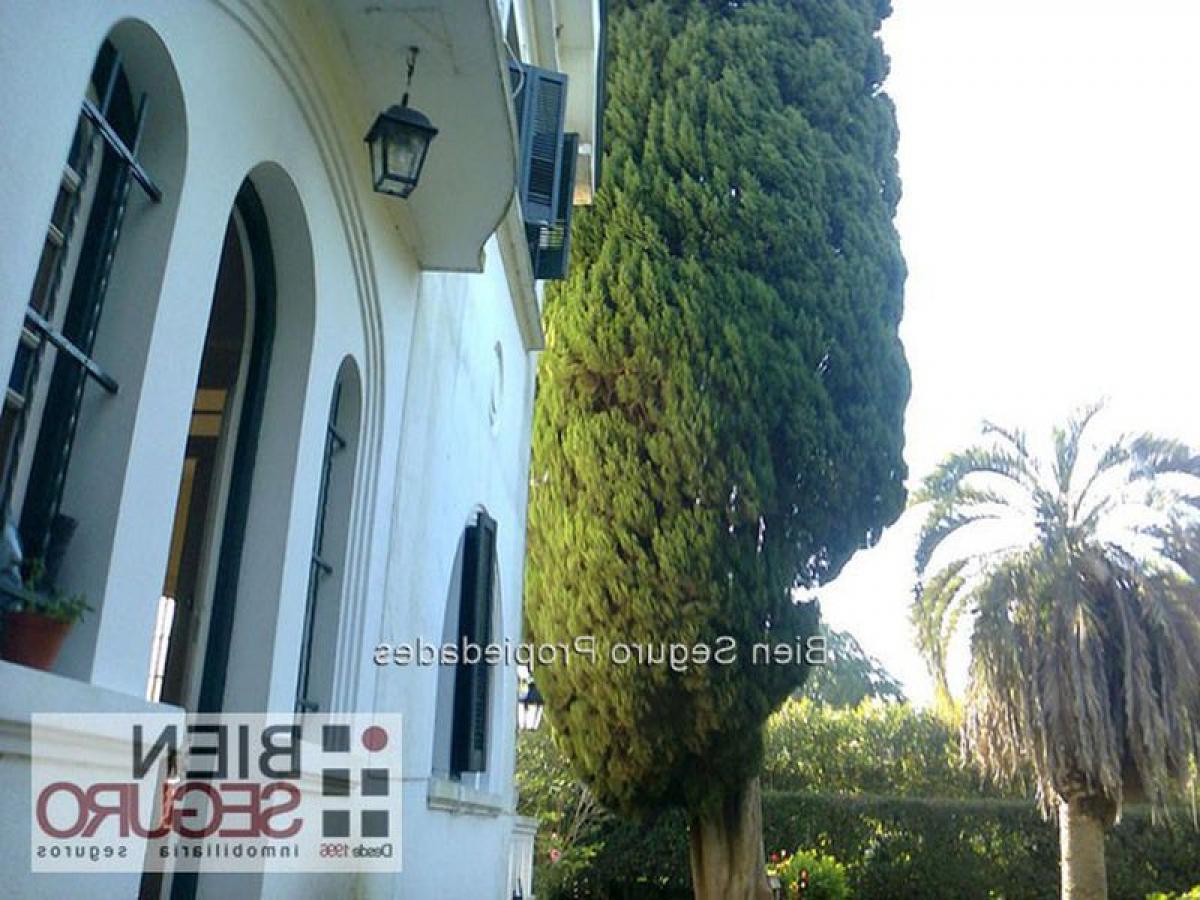 3 bedrooms House in Montevideo, Uruguay No. 2388