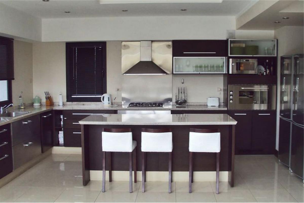 Дом с 4 спальнями в Каньюэлас, Аргентина № 9231