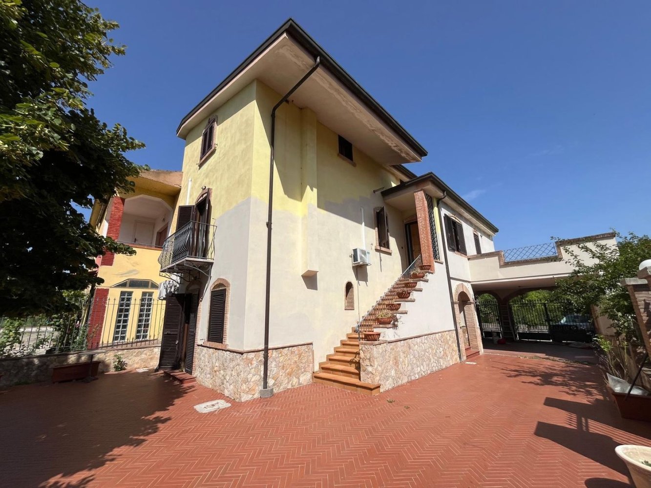 6 rooms Villa in Caiazzo, Italy No. 266905