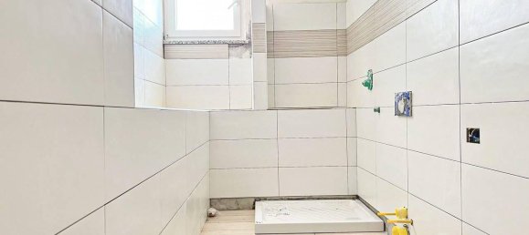 Квартира с 4 комнатами в Споторно, Италия № 149953 13