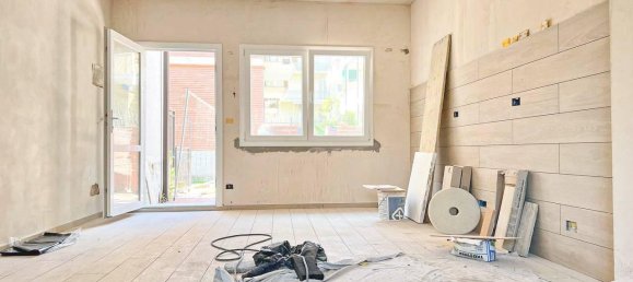 Квартира с 4 комнатами в Споторно, Италия № 149953 6