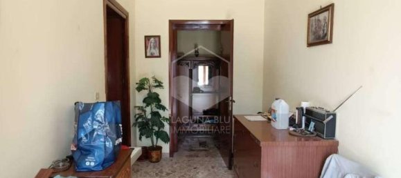 4 rooms House in Petrosino, Italy No. 123135 20
