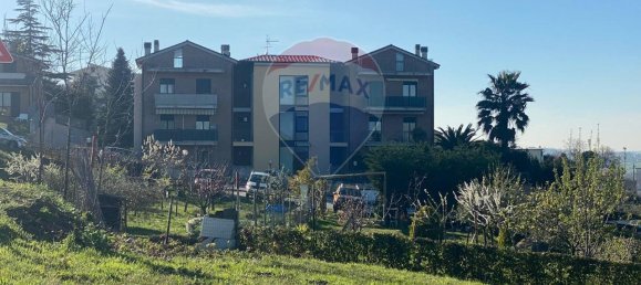 3 rooms Apartment in Recanati, Italy No. 2286 2