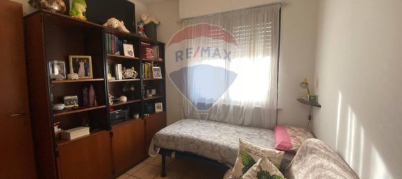 3 rooms Apartment in Recanati, Italy No. 2286 16