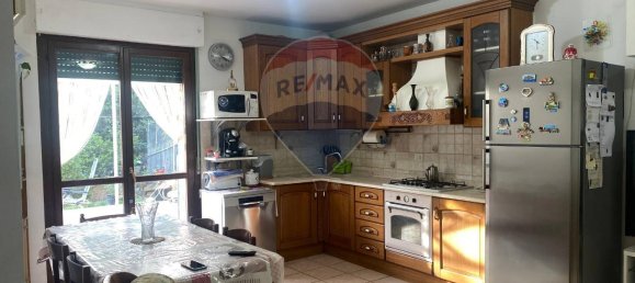 3 rooms Apartment in Recanati, Italy No. 2286 4