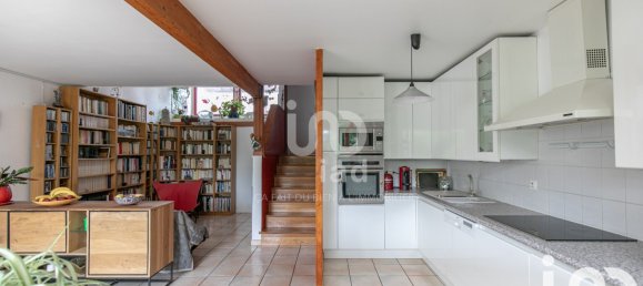 Casa de 4 dormitorios en Montreuil, France No. 322348 2