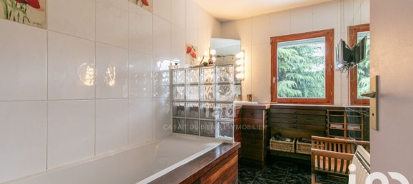 Casa de 4 dormitorios en Montreuil, France No. 322348 24