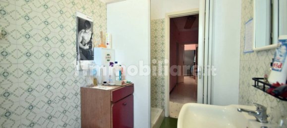 Apartamento T2 em Genoa, Italy N.º 329864 22