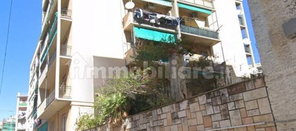 Apartamento T2 em Genoa, Italy N.º 329864 2