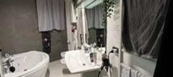 5 rooms House in Carrara, Italy No. 309069 3