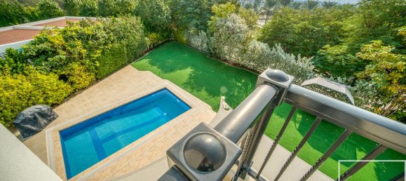 Вилла с 5 спальнями в Jumeirah Islands, ОАЭ № 112377 24