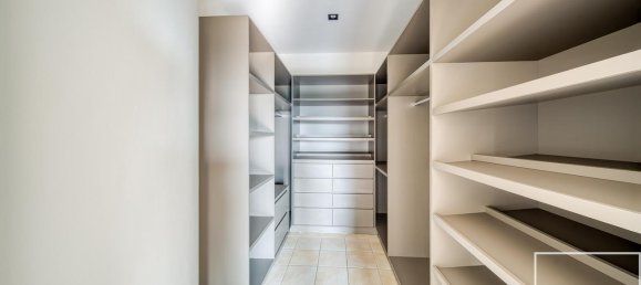 Вилла с 5 спальнями в Jumeirah Islands, ОАЭ № 112377 19