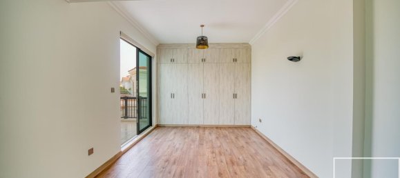 Вилла с 5 спальнями в Jumeirah Islands, ОАЭ № 112377 14