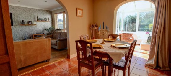 4 bedrooms House in Tadley, United Kingdom No. 10460 8