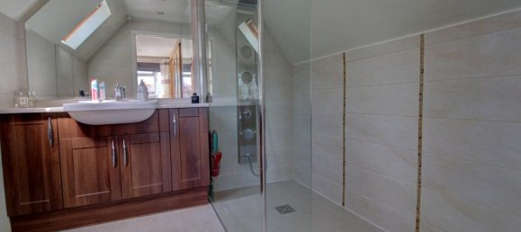 4 bedrooms House in Tadley, United Kingdom No. 10460 27