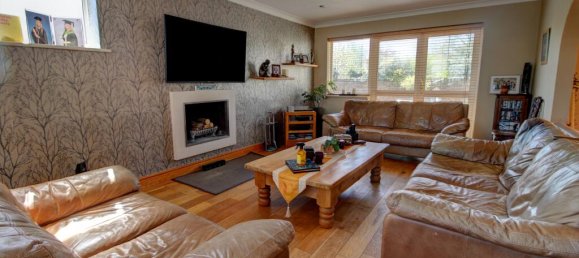 4 bedrooms House in Tadley, United Kingdom No. 10460 23