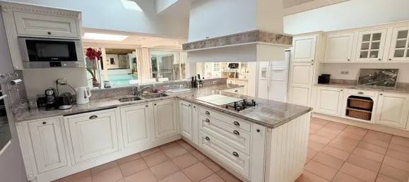 5 bedrooms Castles in Seine-et-Marne, France No. 348319 7