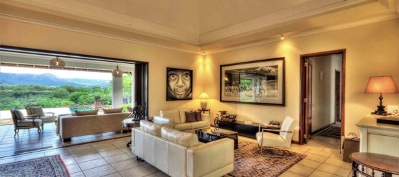 6 bedrooms Villa in Tamarin, Mauritius No. 218 11
