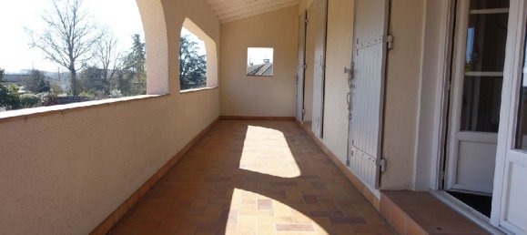 6 bedrooms House in Sainte-Bazeille, France No. 104660 13