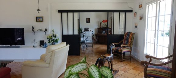 6 bedrooms House in Sainte-Bazeille, France No. 104660 7