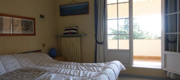 6 bedrooms House in Sainte-Bazeille, France No. 104660 11