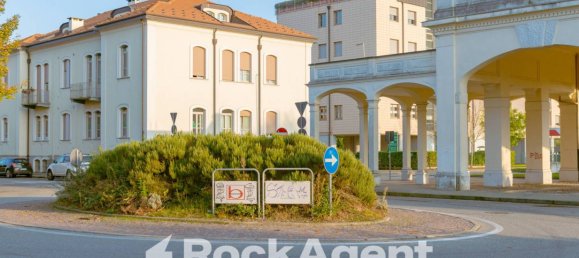 5 rooms Office in Ivrea, Italy No. 299917 19