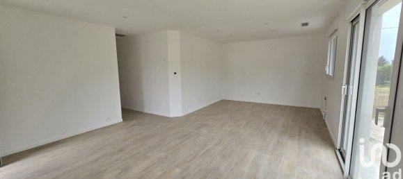 3 bedrooms House in Maine-et-Loire, France No. 333105 3