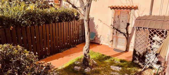 2-salle Appartement à Santa Luce, Italy No. 214286 5