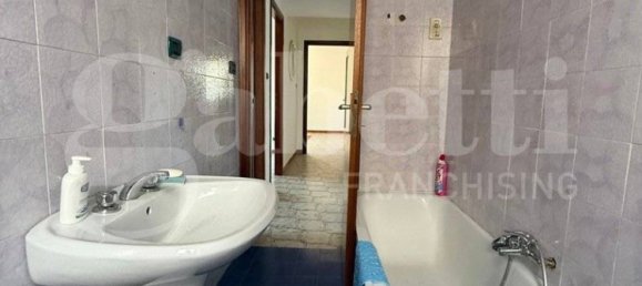 3 bedrooms Apartment in Formia, Italy No. 301202 9