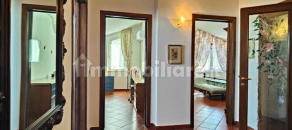 Villa de 5 dormitorios en Licciana Nardi, Italy No. 45269 35