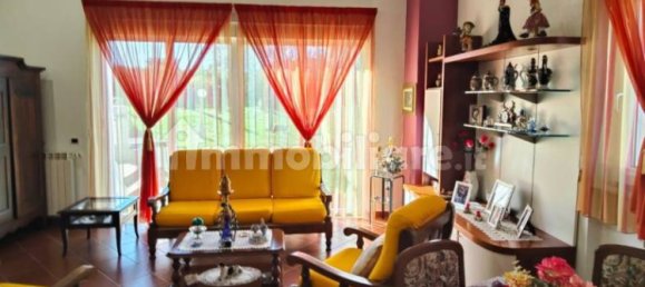 Villa de 5 dormitorios en Licciana Nardi, Italy No. 45269 8