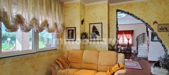 Villa de 5 dormitorios en Licciana Nardi, Italy No. 45269 41