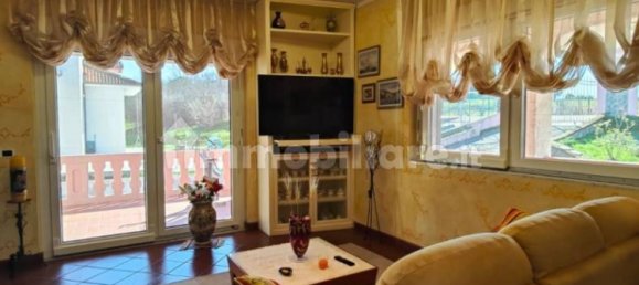 Villa de 5 dormitorios en Licciana Nardi, Italy No. 45269 37