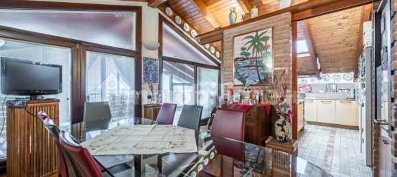 2 bedrooms Penthouse in Gattatico, Italy No. 211388 4