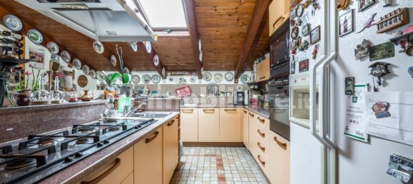 2 bedrooms Penthouse in Gattatico, Italy No. 211388 6