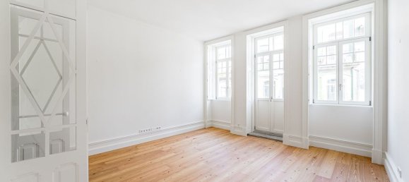2 bedrooms Apartment in Porto, Portugal No. 102245 3
