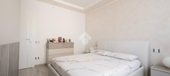 Apartamento de 4 habitaciónes en Carpi, Italy No. 303018 11