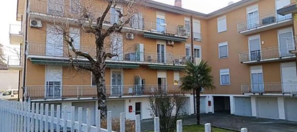 Apartamento de 5 habitaciónes en Cairate, Italy No. 299484 2
