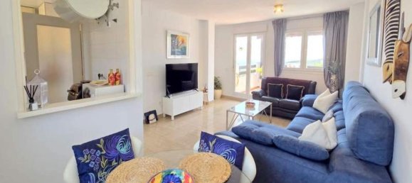 Ático de 3 dormitorios en La Duquesa, Spain No. 178338 9