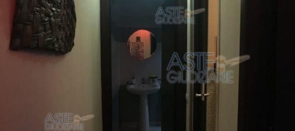 5 rooms Apartment in Rome, Italy No. 290155 26