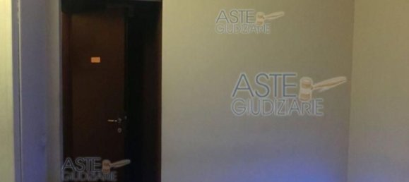 5 rooms Apartment in Rome, Italy No. 290155 15