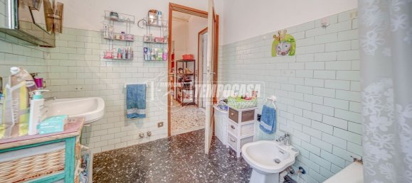 4 Schlafzimmer Haus in Somma Lombardo, Italy, Nr. 365559 40